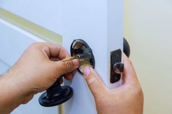 Doorknob Repair Service