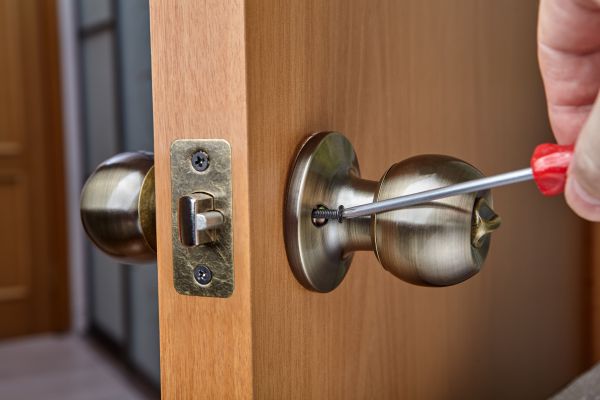Doorknob Mounting